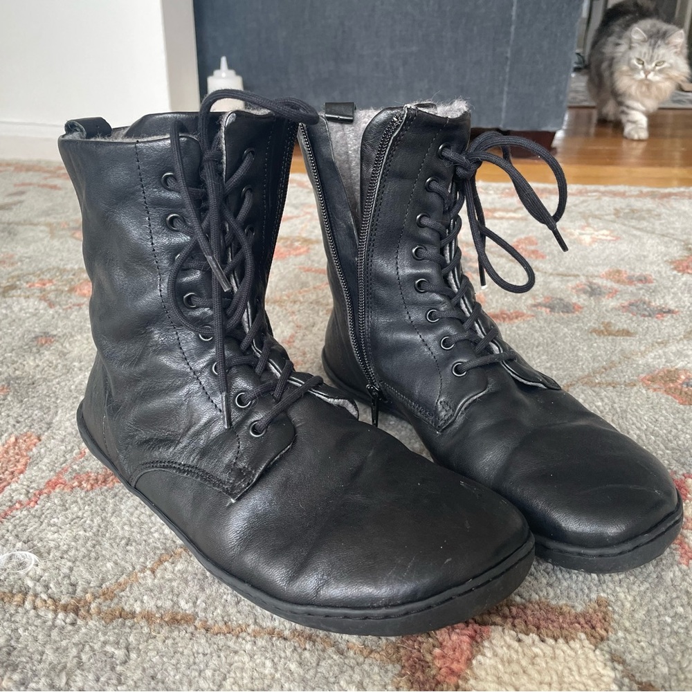 Black Leather Mukishoes minimalist barefoot Boots wool lined